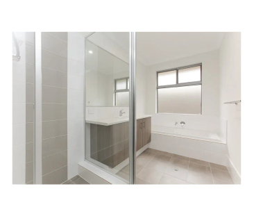 Spacious Family Living in the Heart of Byford!!! - Photo 3