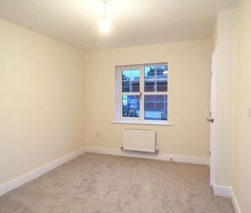 2 Bedroom Semi Detached House To Rent - Photo 3