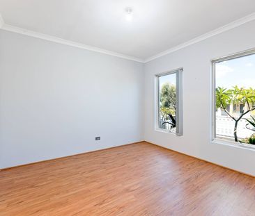 Stylish Modern Living with Rear Laneway Access in Ellenbrook - Photo 3