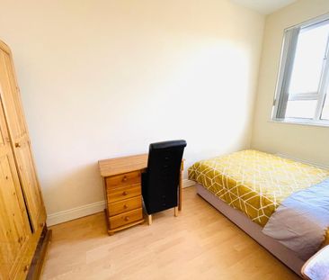 Wolseley Street, Room 5, BT71LG, Belfast - Photo 4