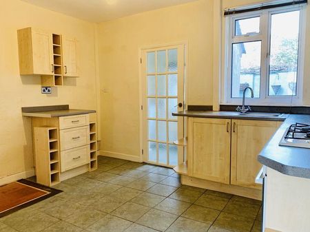 2 bedroom terraced house to rent - Photo 4