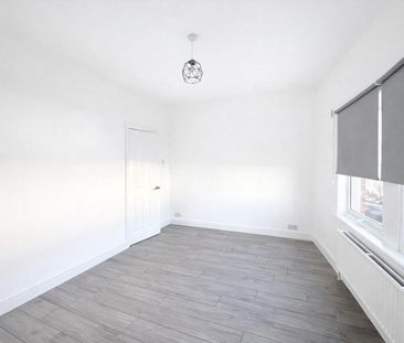 3 bedroom House To Let Total Size: 958 SQ FT - Photo 5