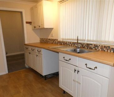 2 bedroom terraced house to rent - Photo 3