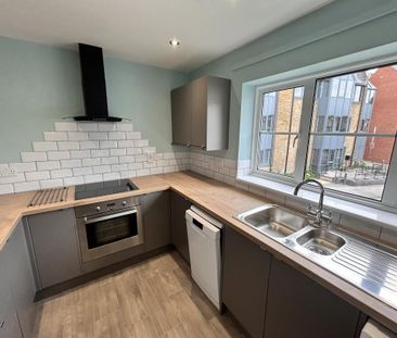 2 bedroom maisonette to rent - Photo 5