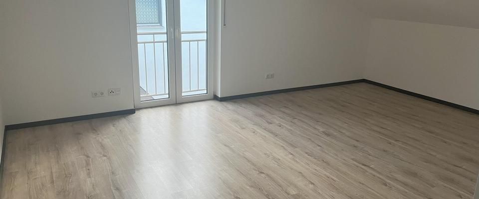 Außergewöhnlich große 2-Zimmer-Dachgeschosswohnung mit Dachterrasse - Photo 1