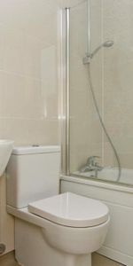 Whitechapel High Street, London, E1 - Photo 3