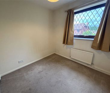 Youngs Drive, Ash, Aldershot, Surrey, GU12 - Photo 3