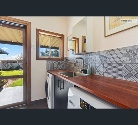 71 Davis Avenue, Christies Beach, SA 5165 - Photo 2