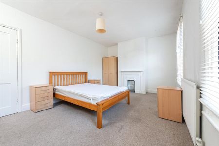 4 bedroom terraced house to rent - Photo 4