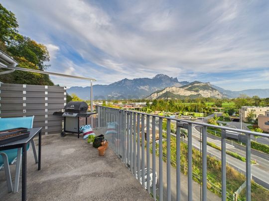 Modern 3.5-room penthouse apartment in the Sargans region (SG) - Photo 1