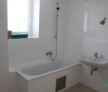 Moderne Familienwohnung mit Balkon - Photo 3