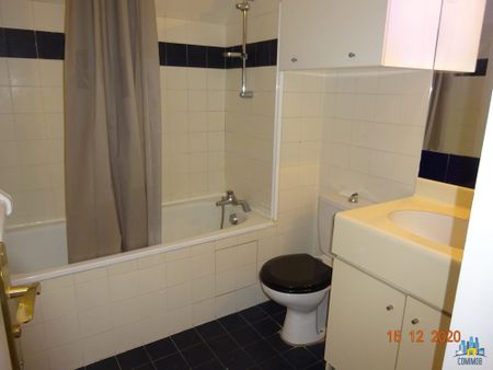 Location Appartement 2 pièces 27m² COURBEVOIE 92400 - Photo 4