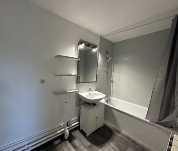 Location Appartement 3 pièces 66m² VAUX LE PENIL 77000 - Photo 5