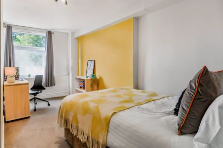 2 Bed 1 Bath - Photo 4