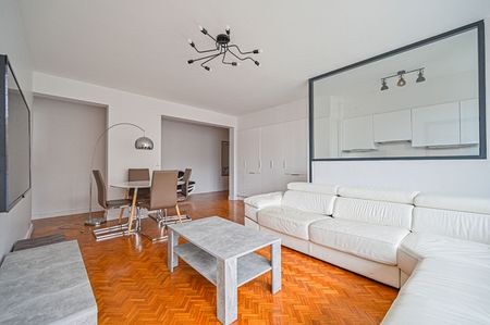 Location appartement 4 pièces, 80.00m², Paris 16 - Photo 2