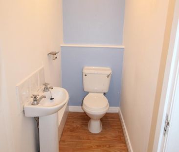 2 bedroom terraced house to rent - Photo 5