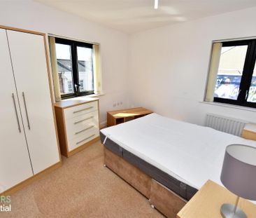Apt 3, 228 Albertbridge Road, Belfast, BT5 4GW - Photo 4
