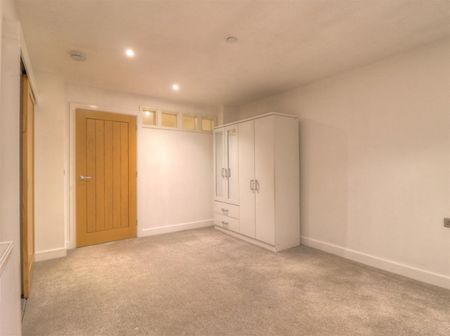 2 BED Apartment To rent - Photo 3