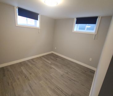 For Lease - 888 Tenth Street Unit# Lower, Mississauga, Ontario - Photo 3