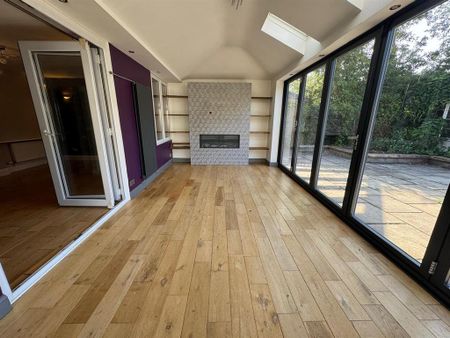 4 bedroom semi-detached house to rent - Photo 3