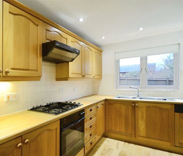 Westcotts Green, Warfield, Bracknell, RG42 - Photo 6
