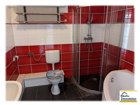 Helle 3- Raumwohnung + PKW- Stellplatz + Gartennutzung möglich - Photo 3