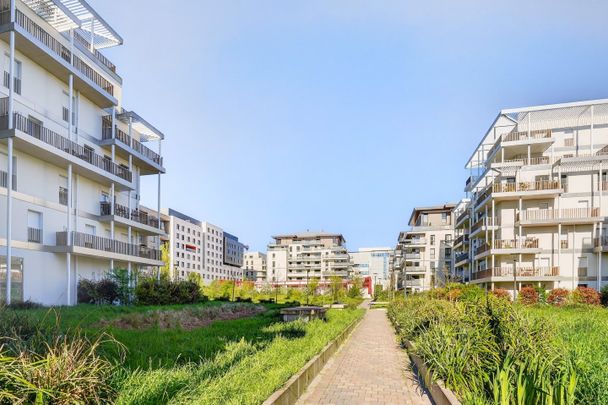 APPARTEMENT – 3 PIECES – 55.69 M² AVEC TERRASSE DE 63 M² – - Photo 1