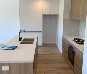 Lakeside Living 10km from Melbourne CBD!!! - Photo 5