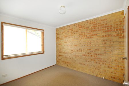 Spacious 2 Bedroom Townhouse in a Great Location! - Photo 3