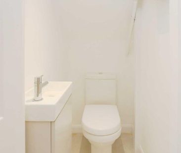 3 bedroom semi-detached house to rent - Photo 5