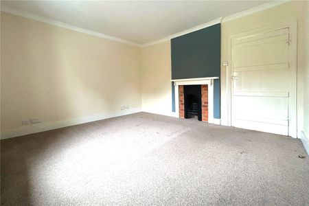 Newnham Road, Hook, Hampshire, RG27 - Photo 5