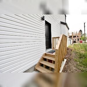 Queen Mary Park 2 Bed 1 Bath Suite WOW - Photo 4