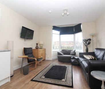 1 bedroom in a house share to rent - Photo 4