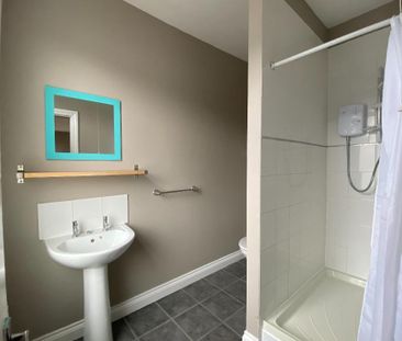 1 bedroom in a house share to rent - Photo 5