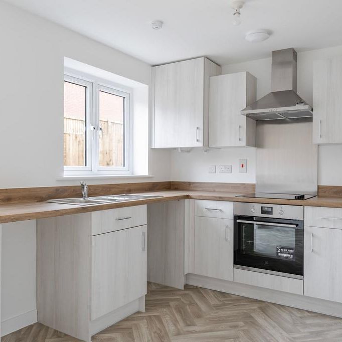 3 bedroom semi-detached house to rent - Photo 1