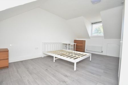 5 bedroom terraced house to rent - Photo 2