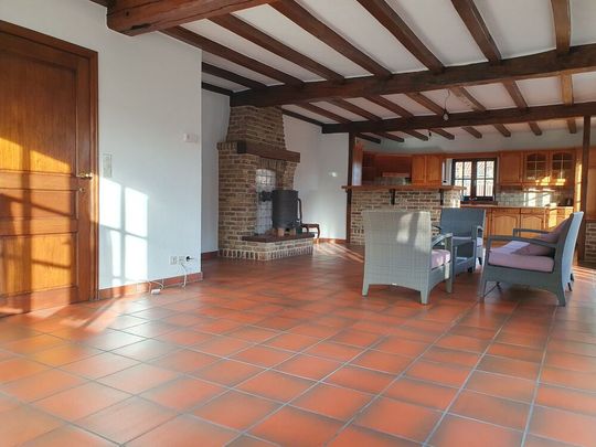 Alleenstaande villa in rustige woonwijk met 2 slaapkamers en garage te huur in Oostduinkerke! - Foto 1