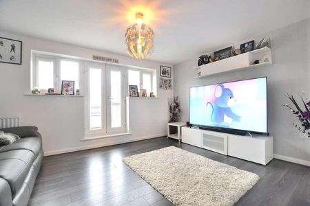 Yew Tree Road, Brockworth, Gloucester, Gloucestershire, GL3 - Photo 2