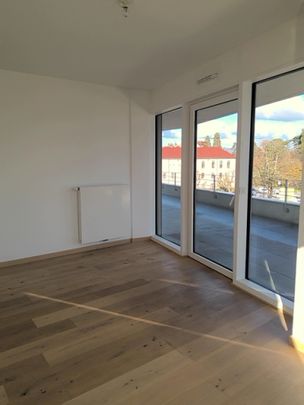 Location Appartement 5 pièces 127m² ANNECY 74000 - Photo 1