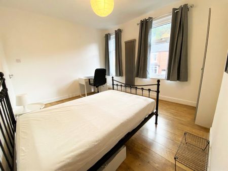 3 bedroom terraced house to rent - Photo 3