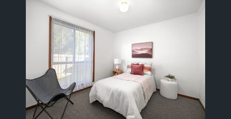 33 Batman Street, Altona Meadows, Vic 3028 - Photo 4