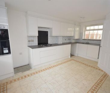 3 bedroom terraced house to rent - Photo 5