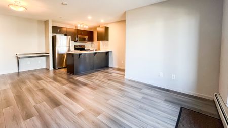 2 Bed Condo In Windermere. - Photo 3