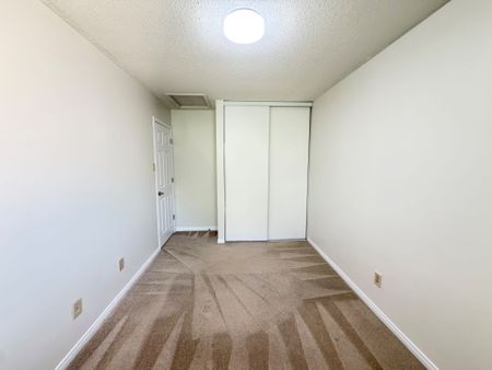 For Lease - 3420 Southgate Road Unit# 40, Hunt Club - South Keys and Area, Ontario - Photo 2