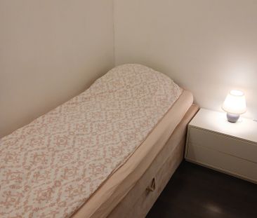 Regeringsgatan, Stockholm - Photo 1