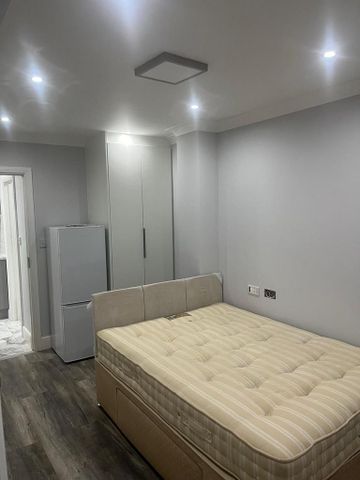 Studio to rent - Photo 4