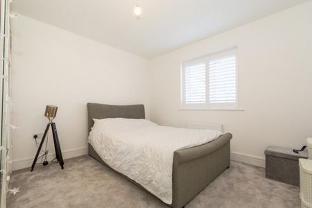 4 bedroom detached house to rent - Photo 5