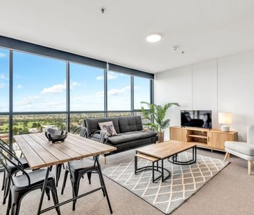 Urban Elegance & Convenience: One Bedroom Apartment in Heart of the... - Photo 1