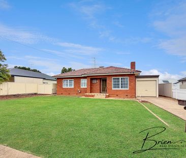 Ditch the Drive – Walk to It All - Photo 6