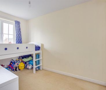4 bedroom detached house to rent - Photo 3